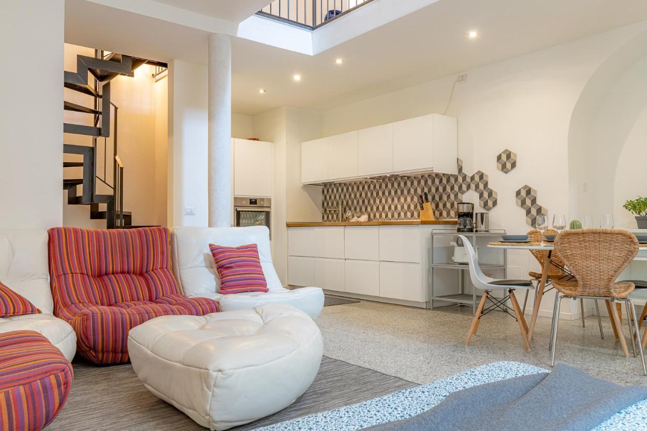Appartement Moderno Loft A Due Passi Dal Lago à Torno Extérieur photo