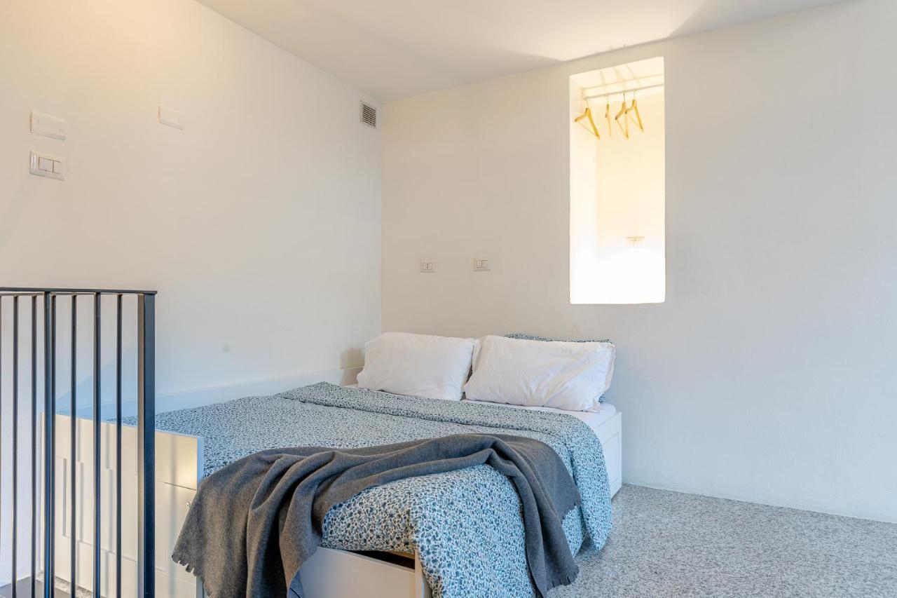 Appartement Moderno Loft A Due Passi Dal Lago à Torno Extérieur photo